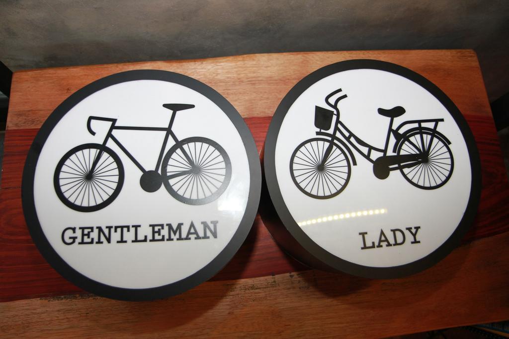 The Bike Loft Family Hostel Hua Hin Exterior photo