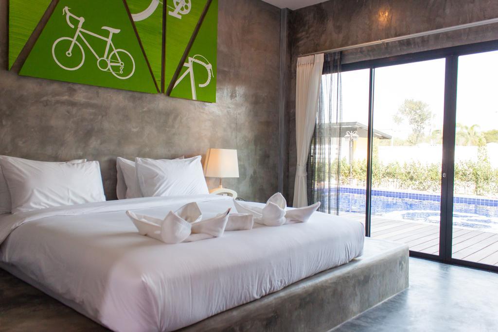 The Bike Loft Family Hostel Hua Hin Exterior photo