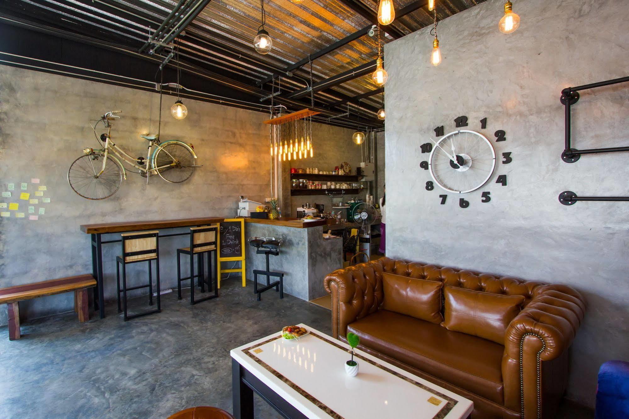 The Bike Loft Family Hostel Hua Hin Exterior photo
