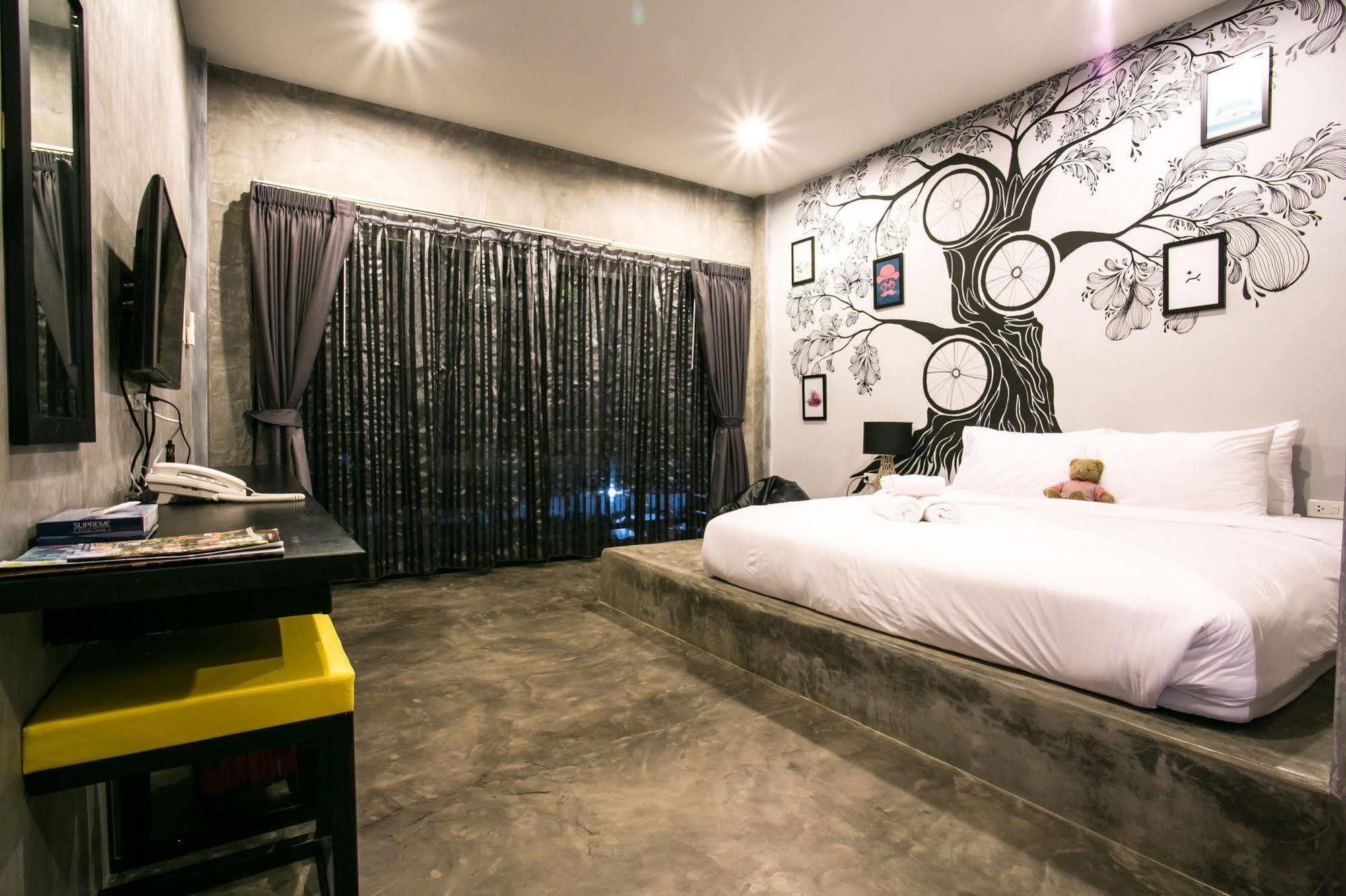 The Bike Loft Family Hostel Hua Hin Exterior photo