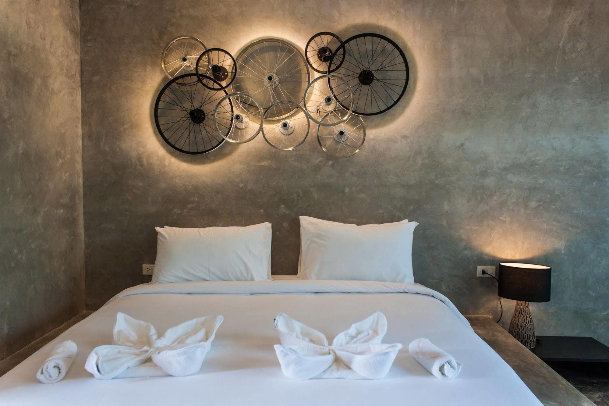 The Bike Loft Family Hostel Hua Hin Exterior photo
