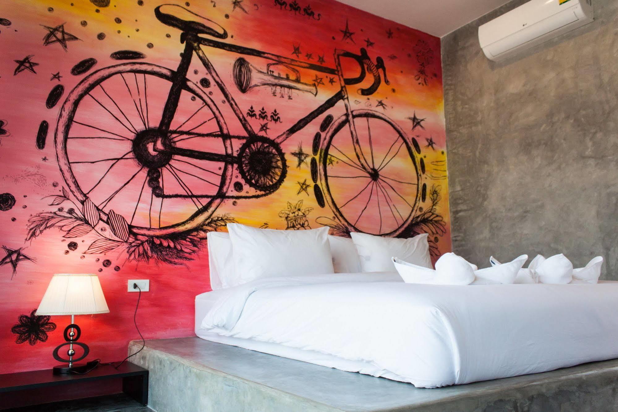 The Bike Loft Family Hostel Hua Hin Exterior photo